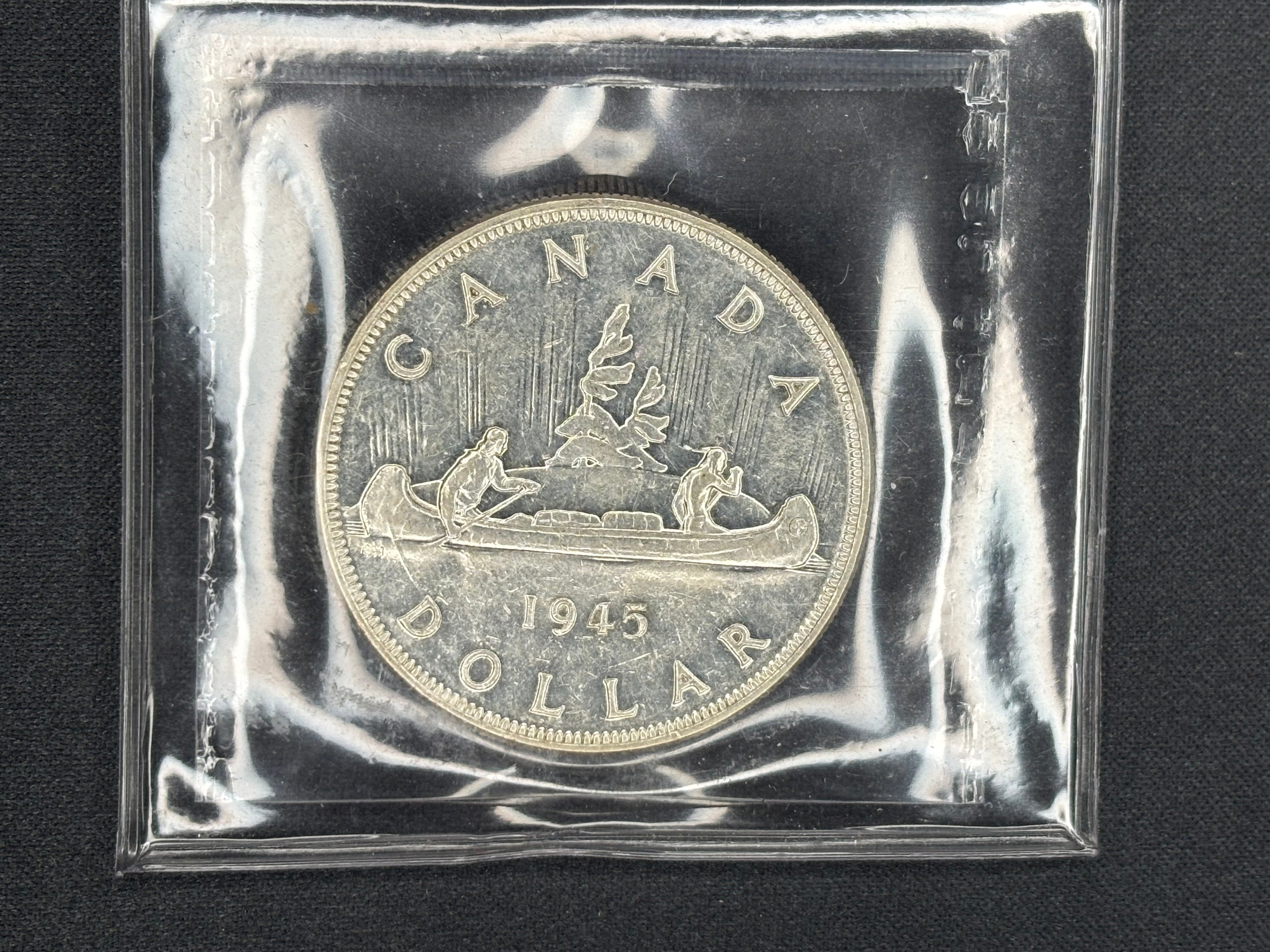 Canadian Silver Coin - Dollar - 1945 - EF40 ICCS
