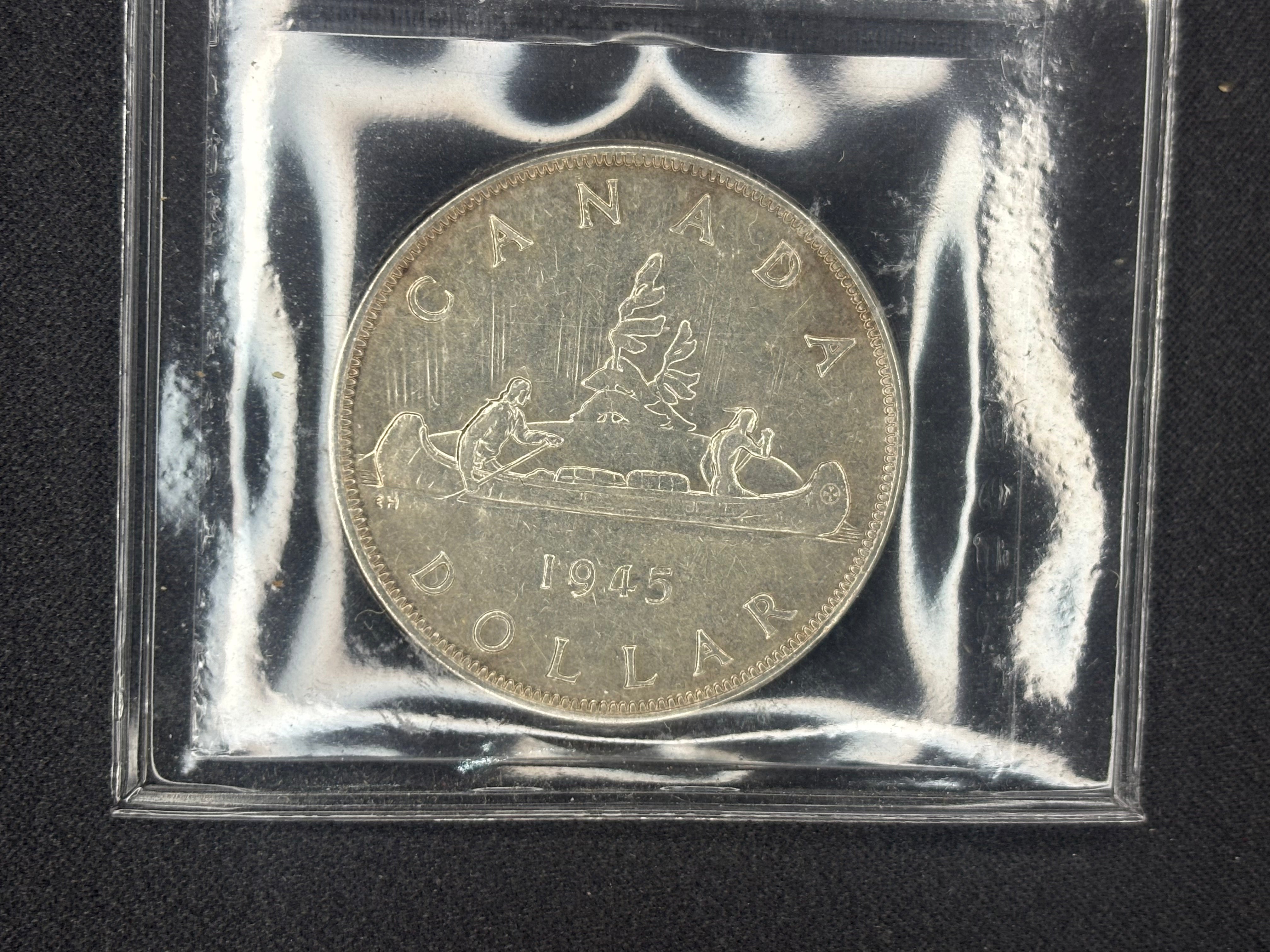 Canadian Silver Coin - Dollar - 1945 5/5 - EF40 ICCS
