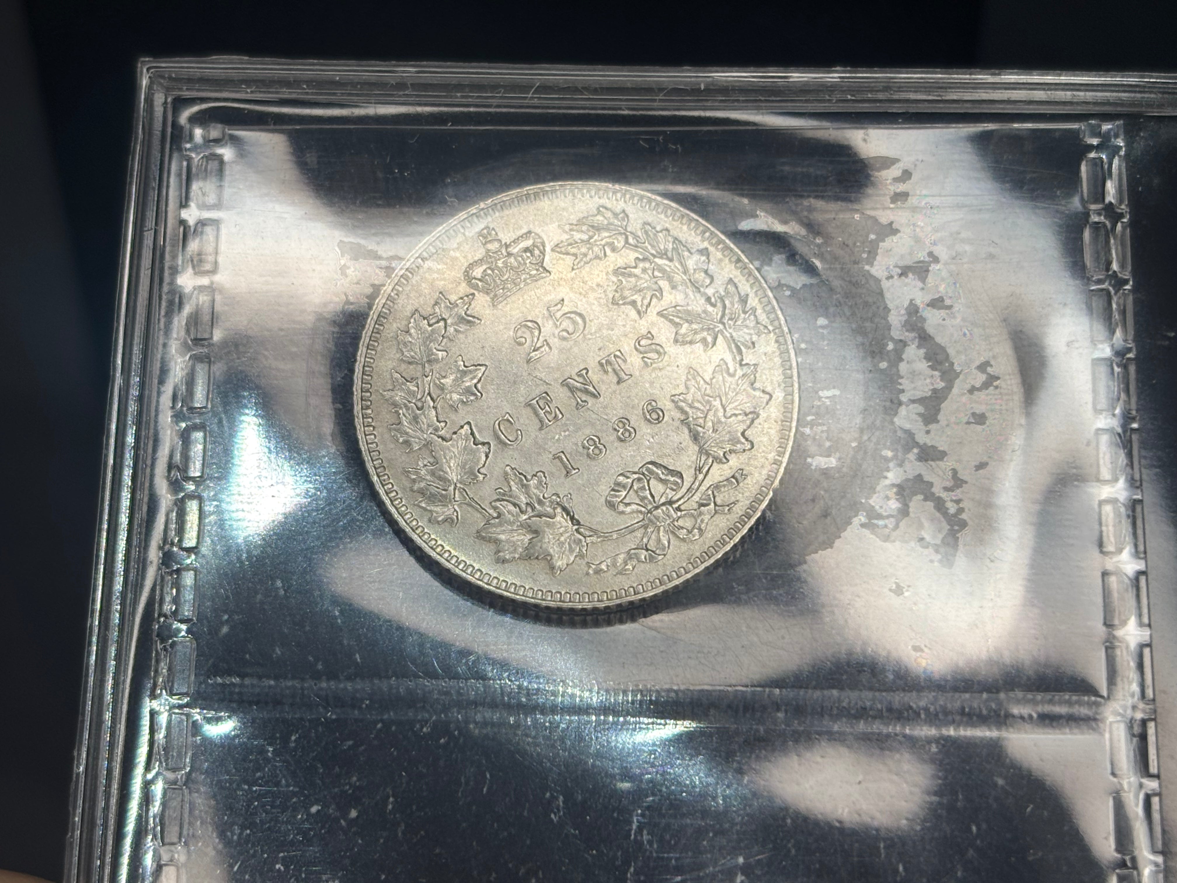 Scarce Canadian Silver Coin - 25 cents - 1886 6/6 Obv5 SBE - AU55 ICCS