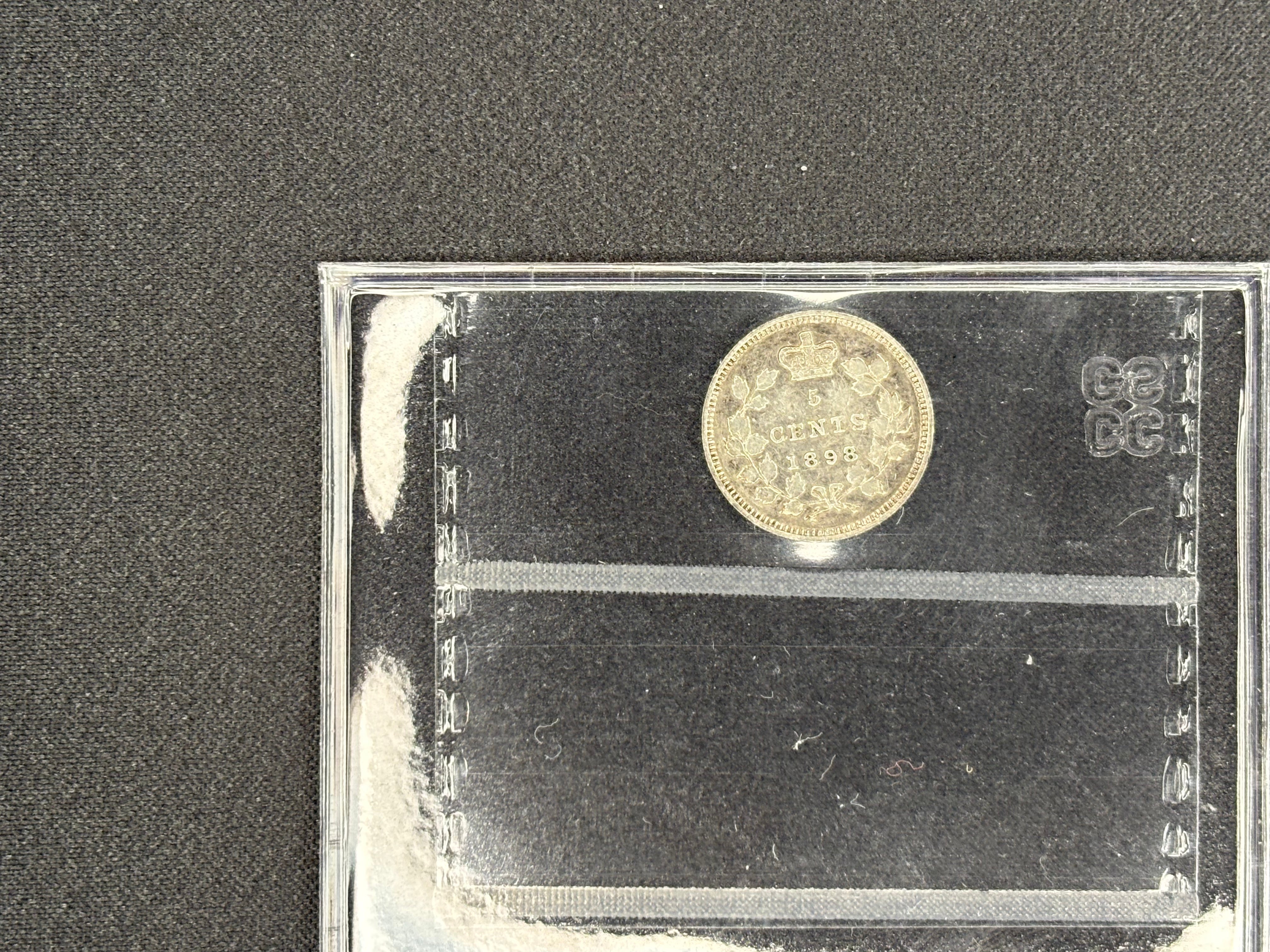 Canadian Silver Coin - 5 cents - 1898 VF30 CCCS
