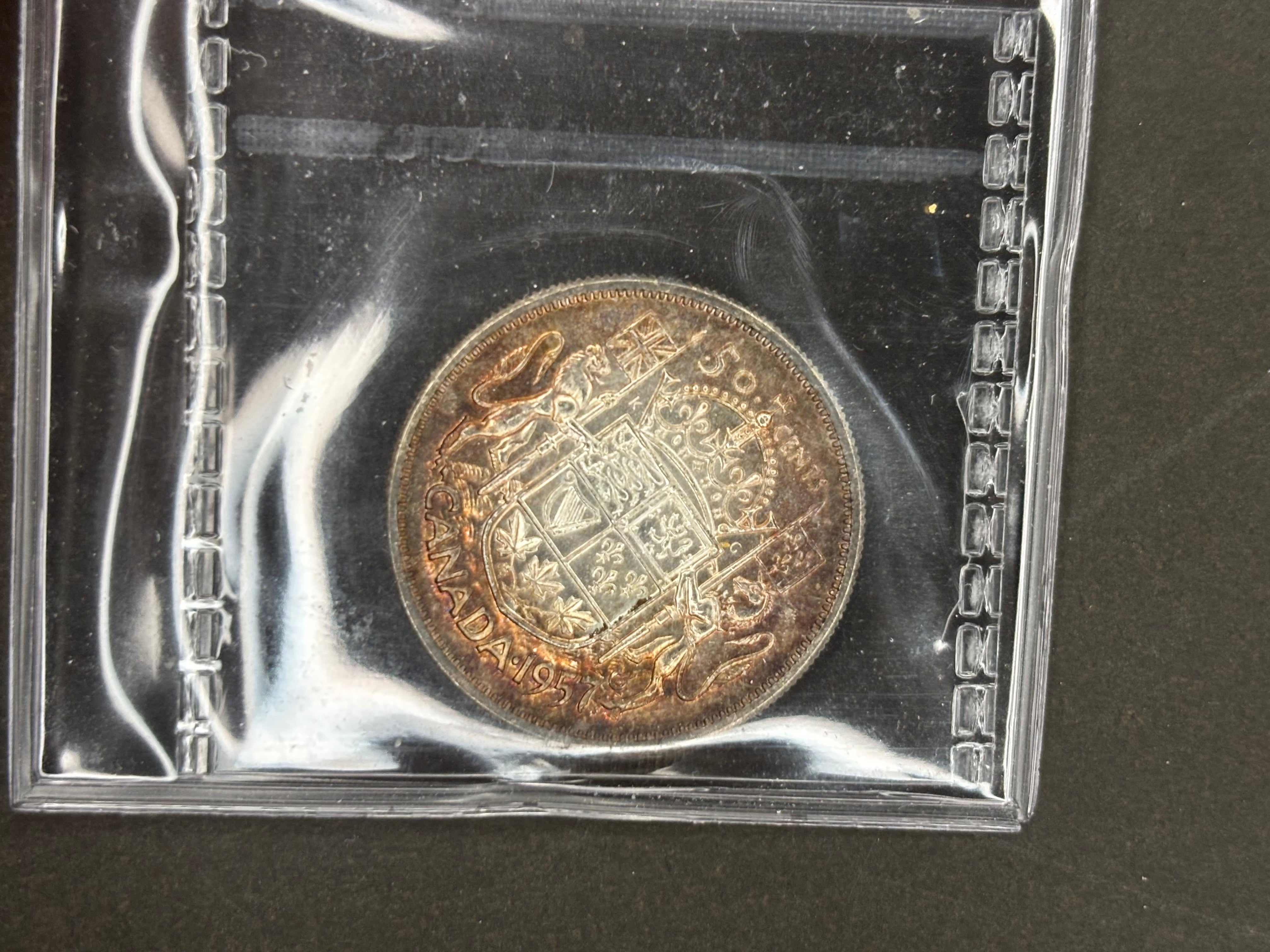 Pièce de 50 cents en argent du Canada - 1957 - Patine / ICCS MS64
